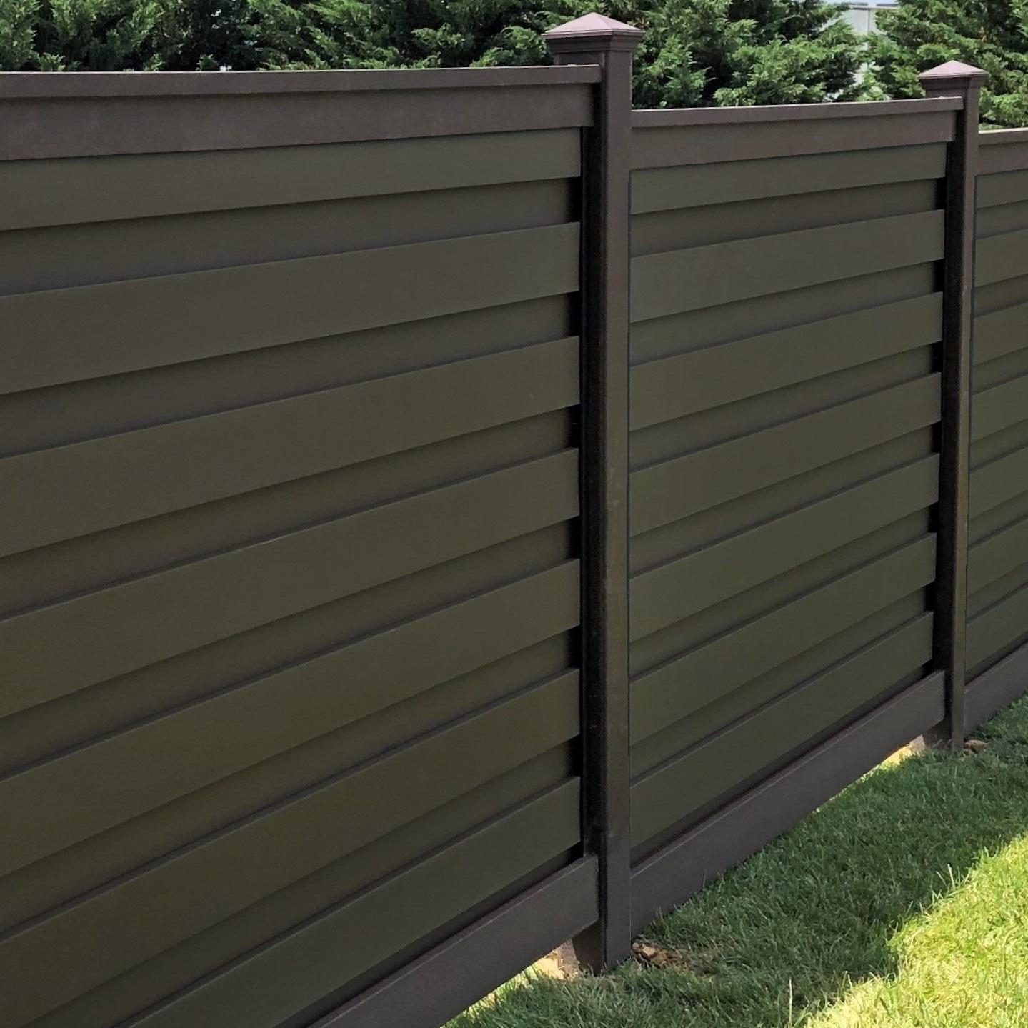 Solitudes Woodland Brown - vinyl,wood,composite Fencing System